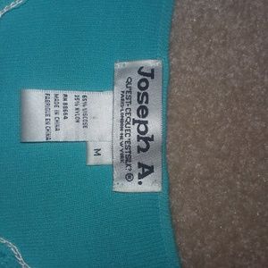 Pull over sweater 3/4 sleev with crocheted bottom